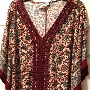 Monroe & Main Burgundy Trimmed Floral Poncho